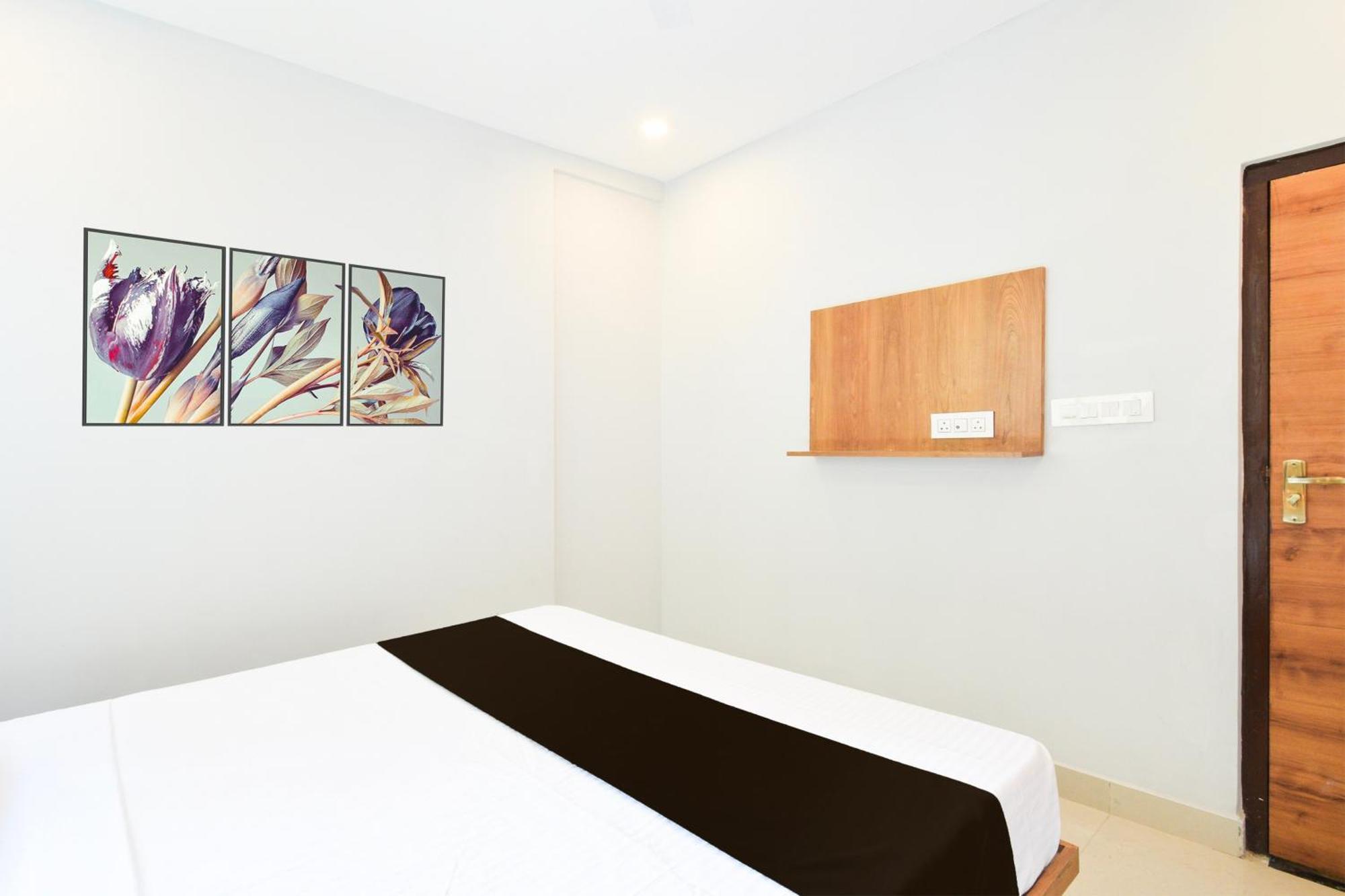 Hotel O Vaishnavi Residency Hyderabad Exterior photo