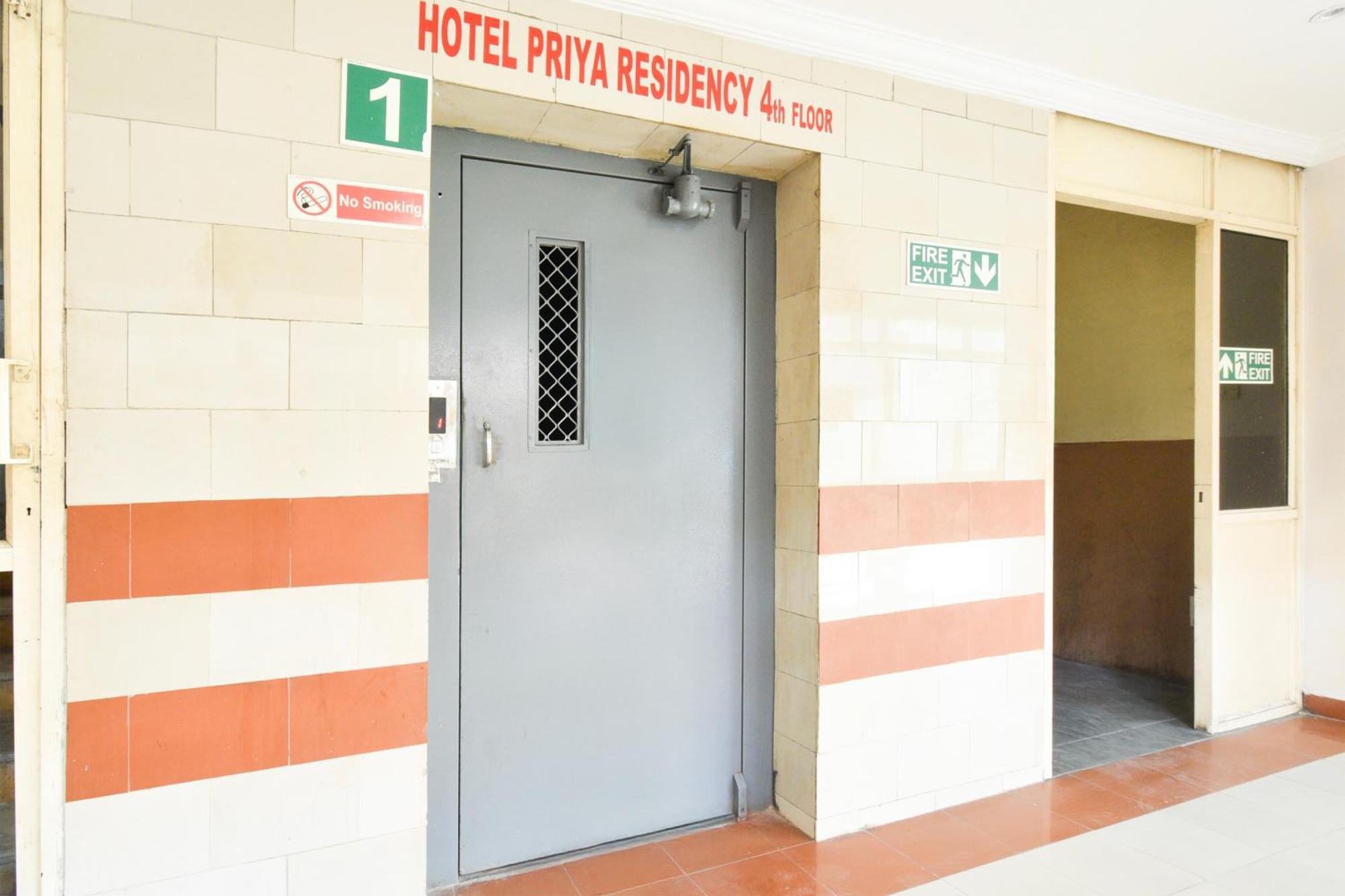 Hotel O Vaishnavi Residency Hyderabad Exterior photo