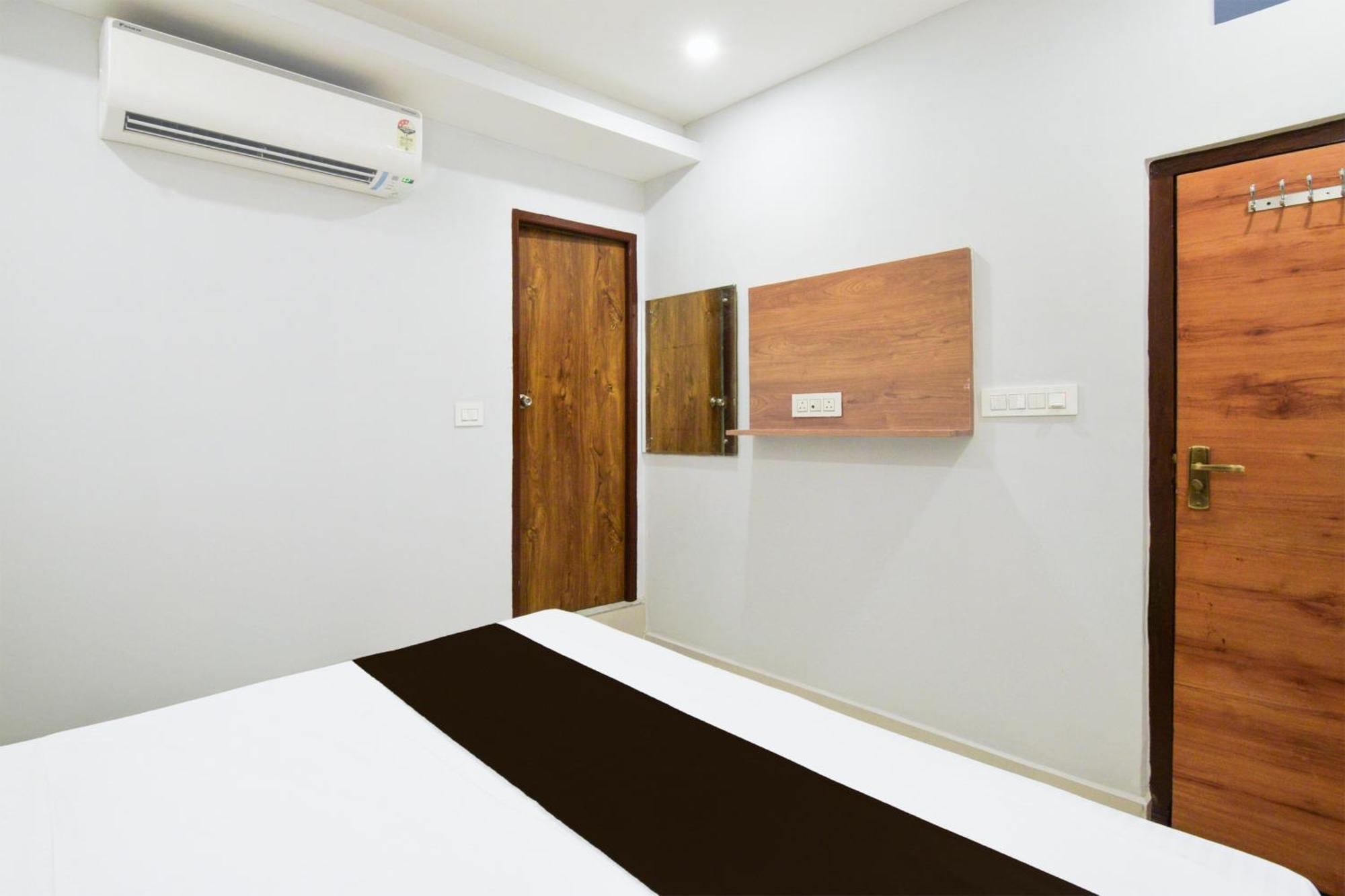 Hotel O Vaishnavi Residency Hyderabad Exterior photo